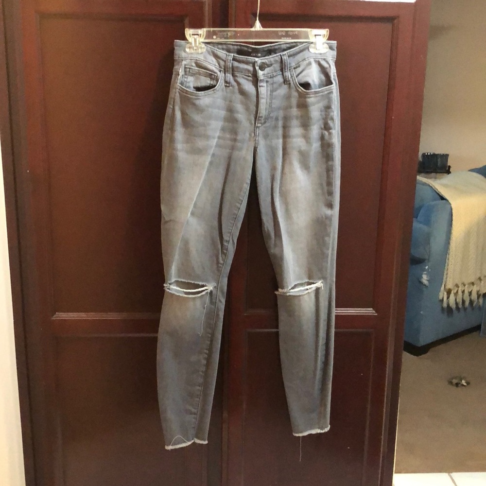 Light Gray Joe’s Jeans 👖🖤